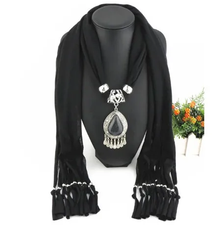 Foulard coton noir pendentif noir