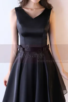 Robe Noir De Bal Courte Ceinture A Nœud