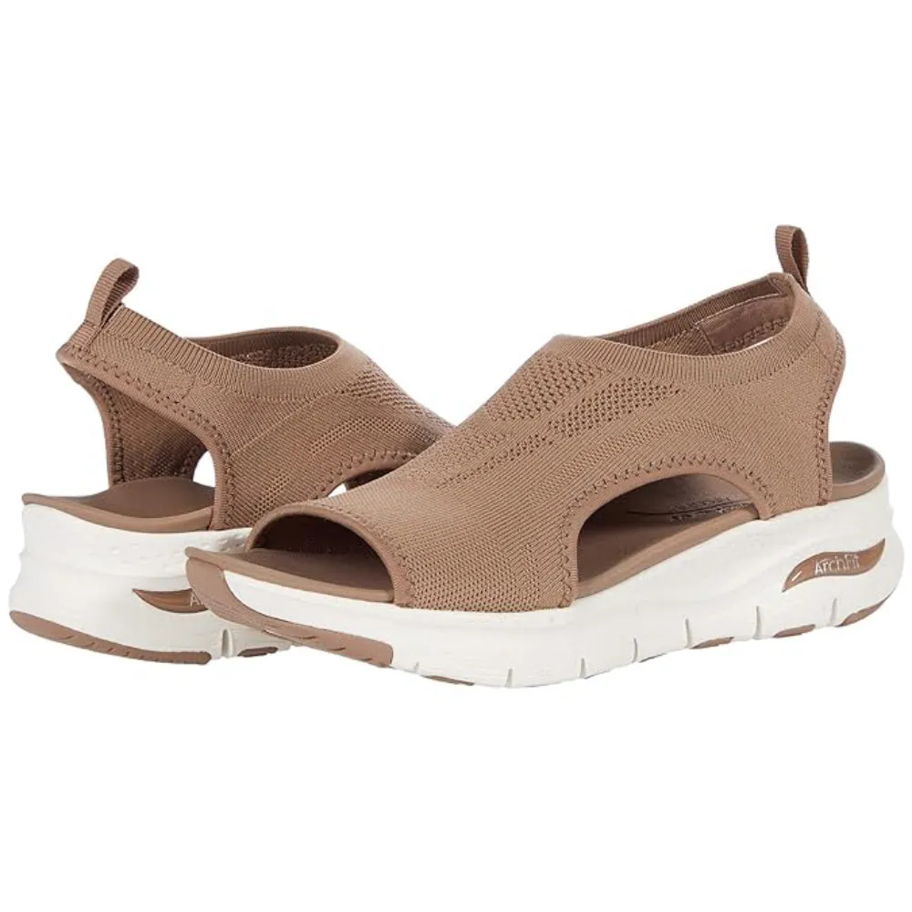 SKECHERS Women's Arch Fit City Catch Sandal (Mocha)