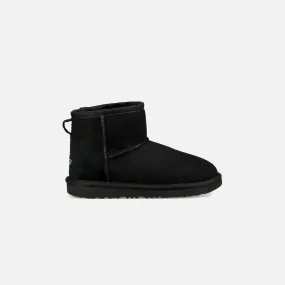 Ugg     kids classic mini ii